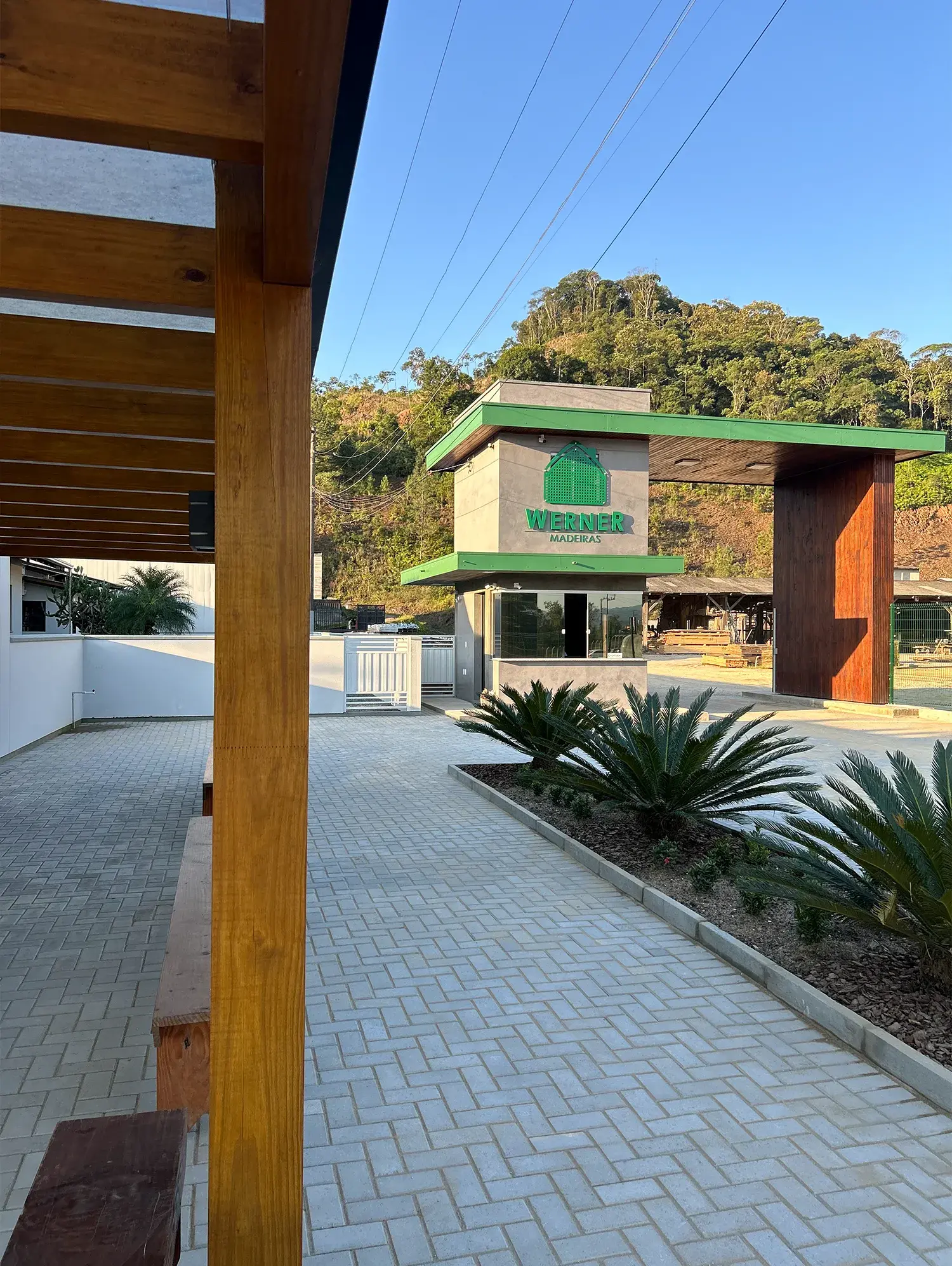 Obra de revitalização do pátio principal da empresa